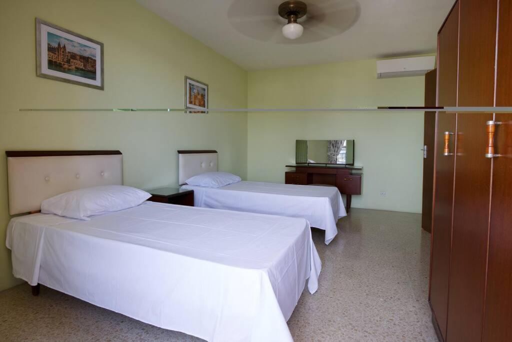 1 Bedrm Apt Seaview Balluta Bay Saint Julian's 外观 照片